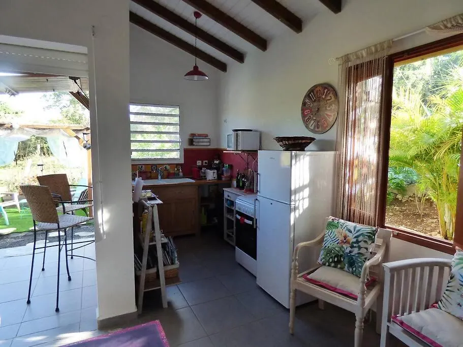Holiday home Joli Gite Au Calme Dans Un Ecrin De Verdure Sainte-Anne